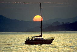 sunset with sail boat, Vierwaldsttter See