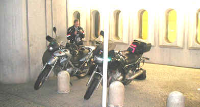 Motorrder am Flughafen Tegel